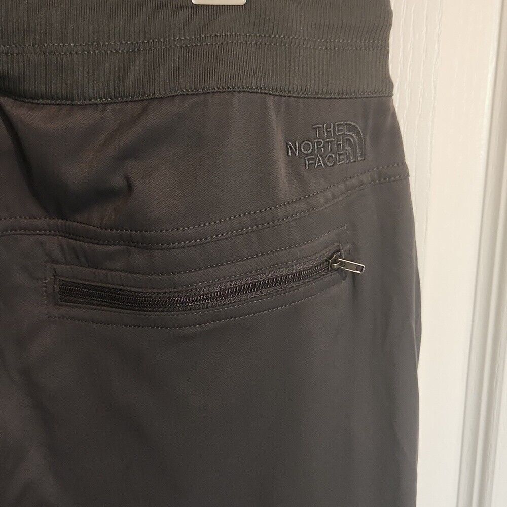 NWT North Face Black Aphro Motion Pants Gray Medium Outdoors Active Hiking UPF - Picture 7 of 7